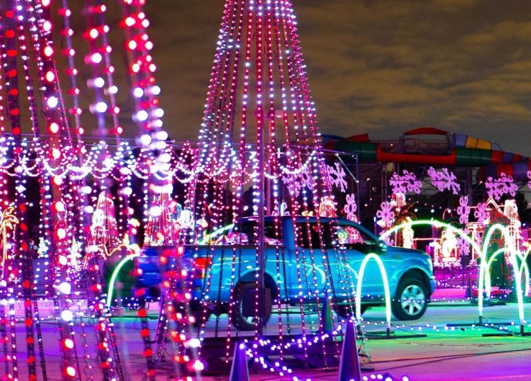 Best Drive Thru Christmas Lights in DFW [2023] DFW Craft Shows
